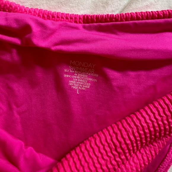 Monday swimwear pink set - Picture 2 of 3